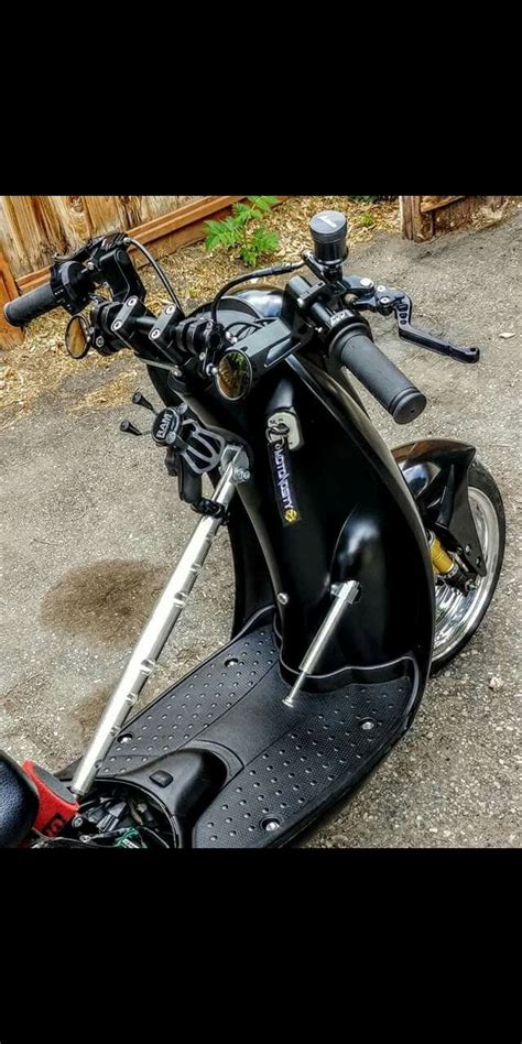 My custom 2003 honda metropolitan with a 2014 honda ruckus 49cc motor. Dolten Mathern | Honda metropolitan, Scooter custom, Motor ...