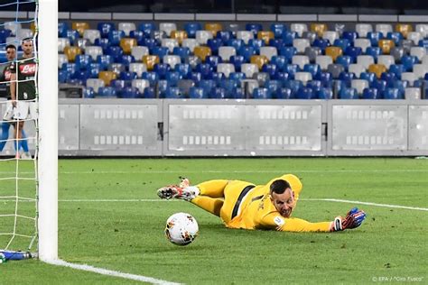 © fornito da sportal.it napoli e juventus si sfidano allo stadio 'diego armando maradona': Napoli stuit op Juventus in Italiaanse bekerfinale - Wel.nl