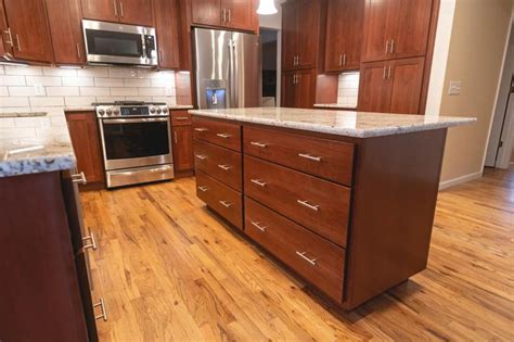 Kitchen cabinet retailer, custom cabinet fabricator, bathroom remodeling, home improvement contractor. View St.charles Kitchen Cabinets Background - Perfect Home ...