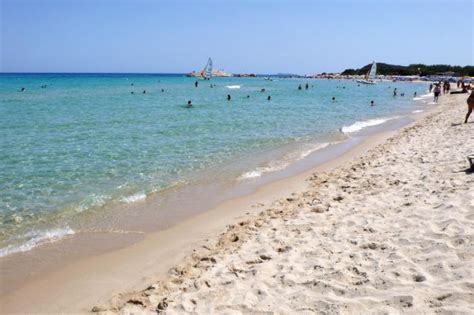 Suitsetamine on hoones keelatud, suitsetamiseks on reserveeritud spetsiaalsed kohad. Spiaggia delle Ginestre | Tracce di Sardegna