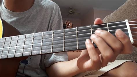 Buku ini ampuh membimbing belajar memainkan gitar akustik untuk pemula. belajar gitar | cara membuat melodi melodi - YouTube