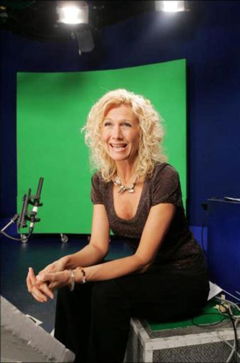 Multilingual presenter, dutch, french, english and spanish. Anne De Baetzelier wordt ook presentatrice bij Radio ...