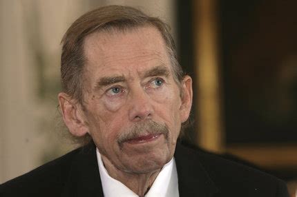 Vaclav havel grew up in a world of privilege, but it was a world of political engagement, where questions where asked, and where there was constant debate about the central issues of the day. Václav Havel (†75) terčem světového zesměšňování! | Ahaonline.cz