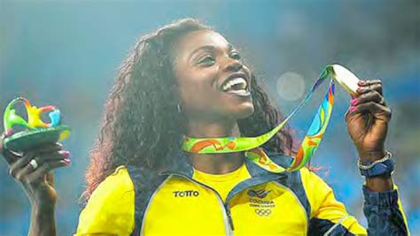 Colombia's caterine ibarguen celebrates winning the gold in the women's triple jump final at the world athletics championships in the luzhniki caterine ibargüen escribió un capítulo de oro en la historia del atletismo colombiano al proclamarse campeona del mundo de triple salto con una marca de 14,85. Caterine Ibargüen recibió la medalla | Diario Occidente