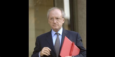 Hubert védrine is a french socialist politician. Hubert Védrine : L'ancien ministre des Affaires étrangères ...