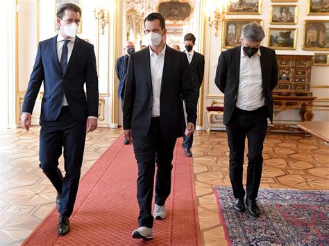 Nun hat er seine meinung offenbar geändert. Mückstein / Der Neue Gesundheitsminister Wolfgang ...