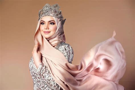  reaction ikhlas  '7 nasihat' dato' siti nurhaliza ft kmy kmo, luca sickta (official music video). Siti Lancar Single Terbaru "7 Nasihat" | Hot FM