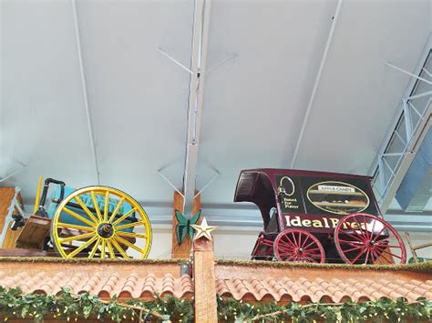 Cost includes admission to main street of yesteryear, american celebration on parade and the yellow barn. Wedding Venue «The Yellow Barn», reviews and photos, 470 ...