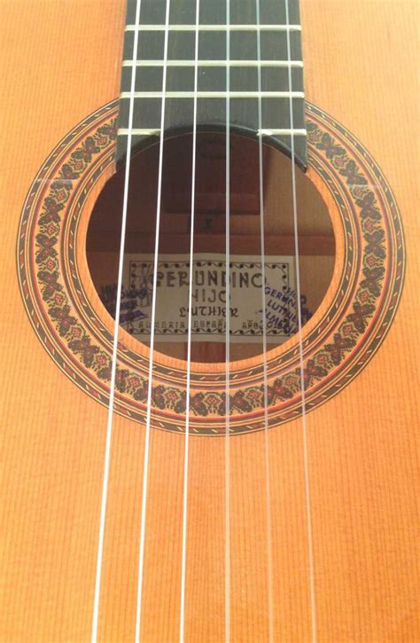 Vicente fernández's instagram is very good content and you need to follow him immediately. FLAMENCO GUITAR BY GERUNDINO FERNÁNDEZ (SON) - La Guitarra ...