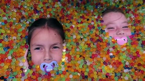 The mom of the child is imploring you give the child a shower. Bad Baby Tiana Magic Powers - Messy Orbeez Bath Party Spa ...