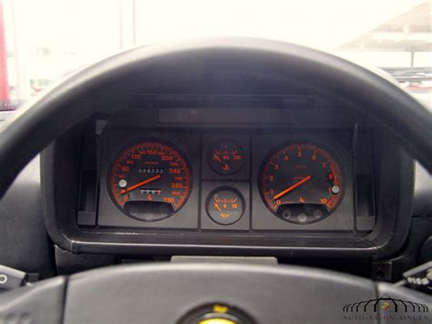 Aubergine with tobacco interior, alarm, power locking, cambelts changed at 88.443 km (03/2007). Ferrari 512 TR Coupé - Auto Salon Singen
