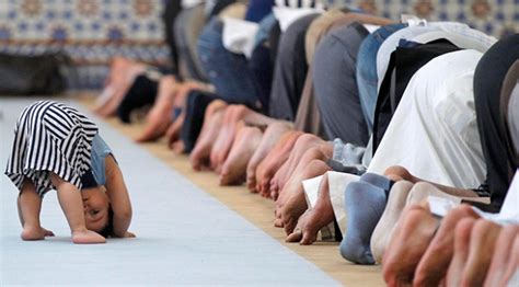 Tüm illerin diyanetin belirlediği namaz vakitleri ve namaz saatleri. Sabah namazı nasıl kılınır? Kaç rekattır? Sabah namazı ...