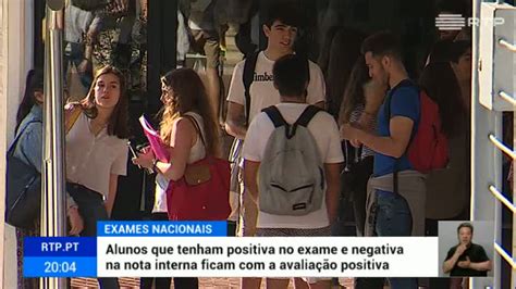 Os exames nacionais do ensino secund´ario, que ´e do que falamos, tˆem tido diversas valˆencias. Exames Nacionais: Prova de português teve 77 mil inscritos