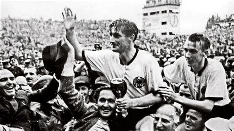 Ungheria 3' kocsis 17' puskas 21' kocsis. Svizzera 1954: la prima vittoria tedesca e il mito della ...