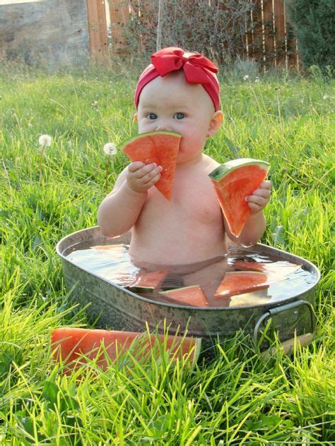 Scrunchy very little faces, sweet wrinkles, and cute smiles. Baby Bath Photoshoot 1st Birthdays 29+ Ideas | Watermelon ...