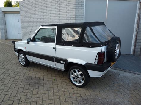 Mensen kappen de bamboebossen waarin hij leeft om huizen en wegen te bouwen. Fiat Panda Club Nederland - Toon onderwerp - Wie heeft er ...