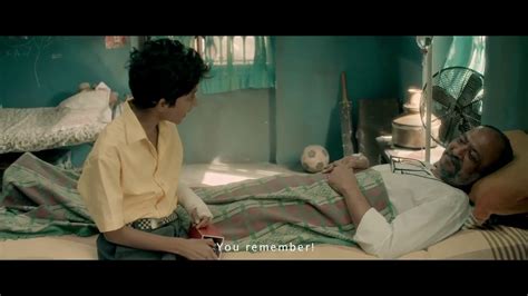 Drama romántico / jane holman, una joven viuda que viaja en el coche con sus dos hijos tom y gunny, atropella accidentalmente a un misterioso vagabundo. Three and a Half - Indian Movie Trailer | Hindi | Marathi ...