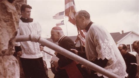 Juni 1957 floh er nach österreich und im september des. Prostříhal se skrz železnou oponu a v USA se stal ...