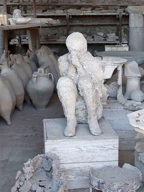 Staly se jedním ze starořímských měst v neapolském zálivu v císařské provincii italia , která byla roku 79 našeho letopočtu zničena výbuchem sopky vesuv. Itálie, Pompeje | CK Mundo