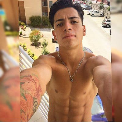 He was detained by 10 men wearing hoods and plainclothes at a shopping mall. Victor Davila (@VDavilaJr10) | Twitter