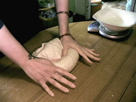 Poi si può fare il pane 3 volte al mese. Come fare il pane con il lievito madre e la pasta madre ...