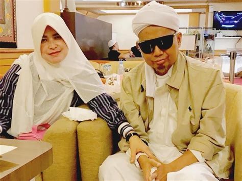 Detik detik ust arifin ilham meninggal dunia #innalillah ust arifin ilham meninggal dunia #kematian. Ustaz Arifin Ilham Meninggal, Istri Ikhlas Terima Takdir Tuhan
