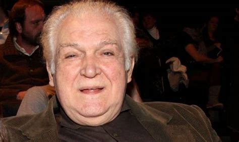 Και στον γιώργο πράσινο και μίλησε για την περίοδο που το μόντελινγκ ήταν σε ακμή αλλά κι ένα περιστατικό. Κώστας Καζάκος: «Ακόμα και οι πέτρες ξέρουν πώς είμαστε ...