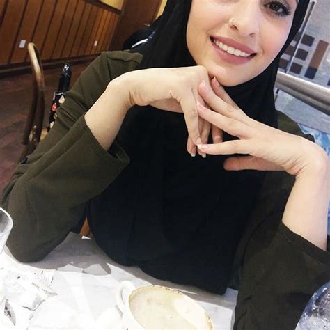 حسب تفاصيل تناقلتها الصحف البريطانية فعل ذلك دفاعا عن. منار انسة مصرية ارغب في الزواج من شاب كويتي - موقع زواج ...