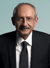 Elazığ ticaret lisesini birincilikle bitirdi (1967). Kemal Kılıçdaroğlu - Wikipedia