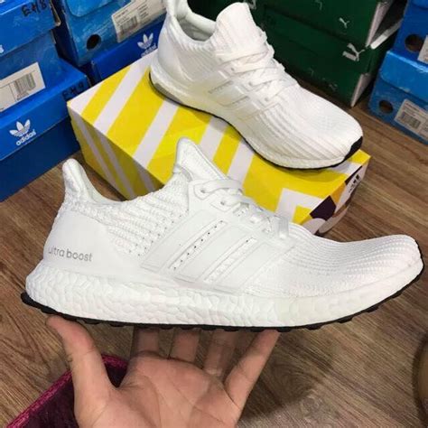 Valid on economy shipping method on all orders $49.99 and up. Giày Ultra boost trắng super fake