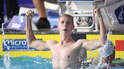 Florian wellbrock bleibt im freiwasser über zehn kilometer ungeschlagen. Schwimmen: Europameister Florian Wellbrock wahrt Chance ...