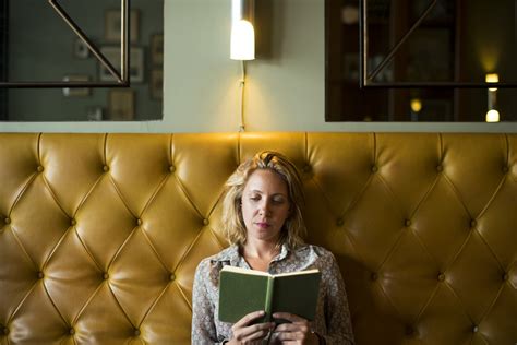 How to use interiority in your novel to hook readers ...