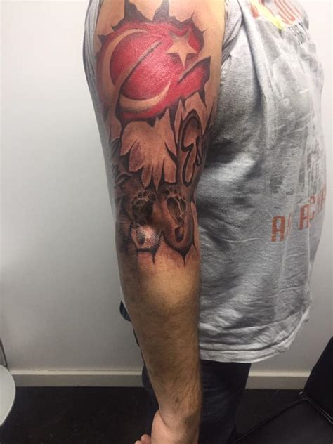 One spray tattoo geçici sprey dövme şablon seti ve hint kınası modelleri. Almanya Türklerin Sayfası: Türk bayrağı dövme modelleri ...