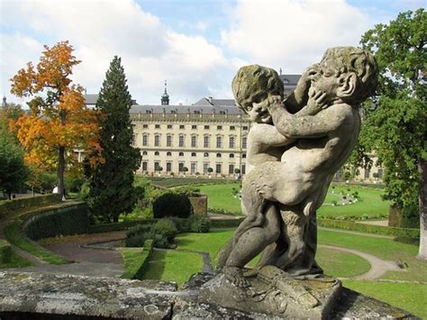 Würzburger residenz, the german answer to versailles and schönbrunn. Würzburger Residenz mit Hofgarten | Wolfgang Schmökel | Flickr