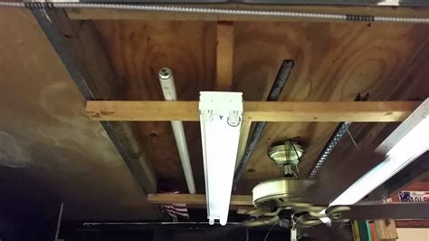 Hunter summer breeze ceiling fan. 52" Hunter Summer Breeze ceiling fan - YouTube