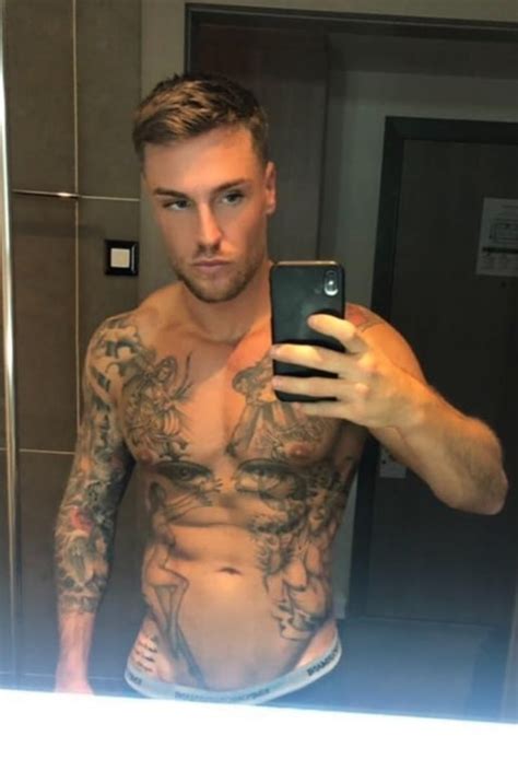 Smarturl.it/youwantmeam itunes tom zanetti's new one with dappy & haze da martian is out now. Tom Zanetti Height, Weight, Age, Spouse, Family, Facts ...
