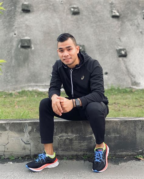 Syafiq farhain sayang maafkan aku mp3 & mp4. Muka Syafiq Farhain bengk4k bukan kerana diseng4t tebuan ...