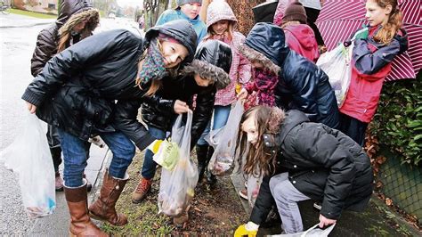 Je kan er terecht voor een nieuwe zool, om een nieuwe hak te laten zetten. Stadt Kempen: Frühjahrsputz: Bürger säubern die Stadt