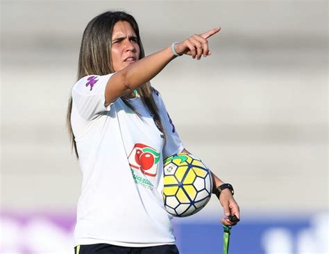 Análise dos sistemas defensivos da. Emily Lima não é mais treinadora da seleção feminina de ...