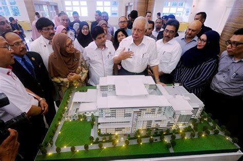 We did not find results for: Hospital Wanita dan Kanak-Kanak siap akhir tahun ...