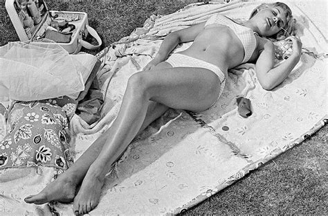 We want to share the bitter news that our mother, our example in everything, has died. Jill Ireland Bra Size and Body Measurements - StarsBraSize.com