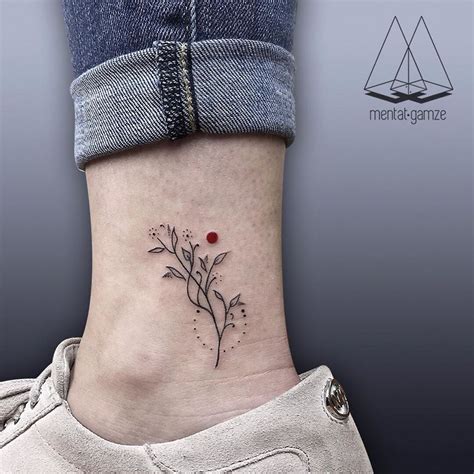 The dots are typically found on an inmate's hand, between the thumb and forefinger. the red dot: les tatouages avec un point rouge de Mentat ...