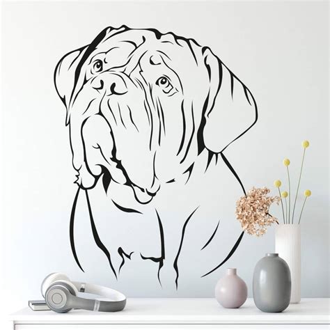 Dogue de bordeaux) gehört zweifelsohne zu den großen hunderassen. Wandtattoo Dogge - ein Hund der Rasse Bordeaux Dogge als ...