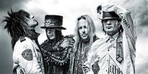 Live zaenab mlive indo hotподробнее. MLive Negoisasi Ulang Motley Crue Untuk Tampil Di ...