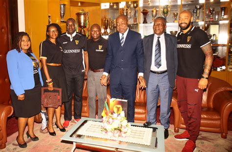 Jul 01, 2021 · hier lors du meeting de bydgoszcz, en pologne, christine mboma a réalisé une incroyable performance au 400 m. Patrick Mboma et Thierry Henry reçus par le ministre ...