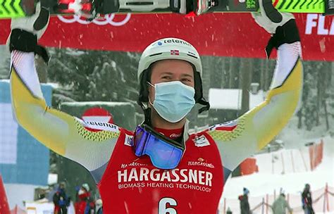 La sua prima vittoria in coppa del mondo è arrivata17 gennaio 2021durante lo. Triumph für Sebastian Foss-Solevag beim 2. Slalom von Flachau