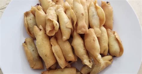 Apr 05, 2019 · diartikel kali ini, saya akan memaparkan sebuah artikel tentang cara membuat pisang molen. Cara Membuat Molen Tanpa Gilingan / Resep Pisang Molen ...