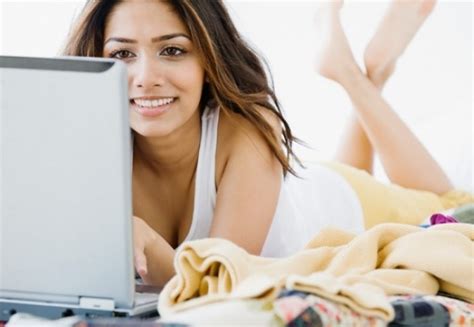 All india chat rooms site aims to provide an online chat forum for indians from every part of india and abroad to chat, share ideas and chat to friends in delhi, mumbai, kolkata, chennai, gujarat, punjab, bangalore and all over india and world free. Meet Indian singles online FREE - Start LIVE CHAT NOW ...