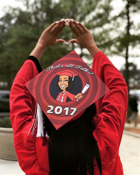 Stand out in a sea of black with these creative graduation caps. 75 Creative Ways to Decorate Your Graduation Cap ...