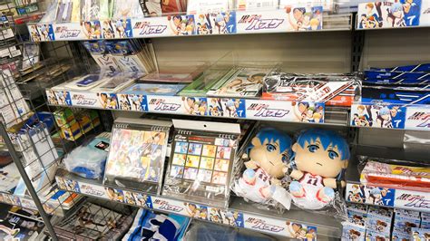 The trend started when the western fans started to 'copy' the japanese tradition of collecting those replicas, that emulate the most important characters first, the original figures (when shopping online) are usually packaged in a quality box. Animate Akihabara | Animate Akihabara Merchandising de ...
